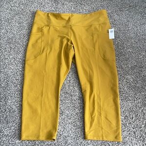 Old Navy Mustard Yellow Capri leggings